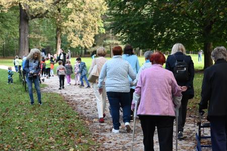Ob svetovnem dnevu Alzheimerjeve bolezni v Grajskem parku (3)